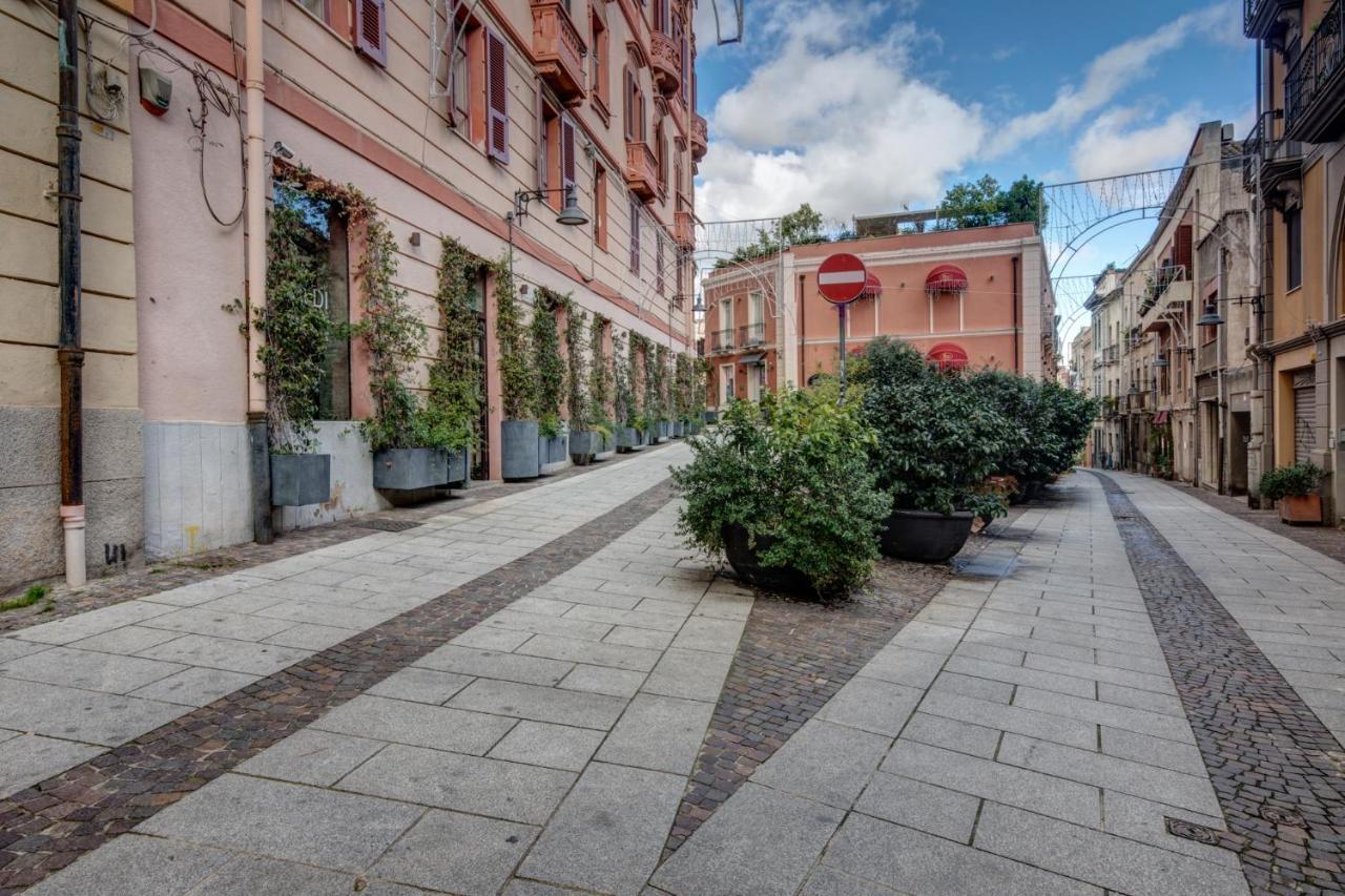 Right House Di Via Sulis - Best Neighborhood In The Town 卡利亚里 外观 照片