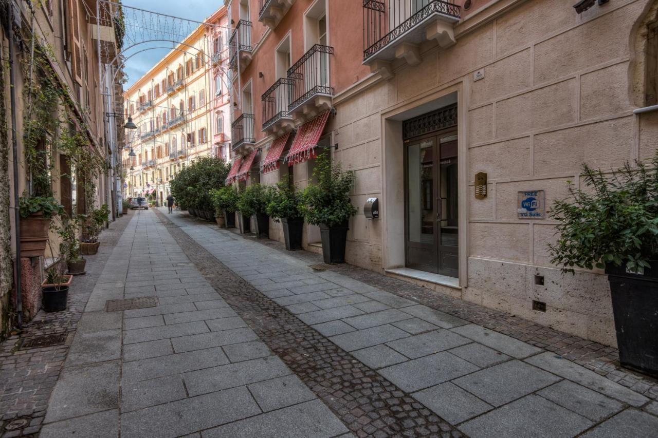 Right House Di Via Sulis - Best Neighborhood In The Town 卡利亚里 外观 照片