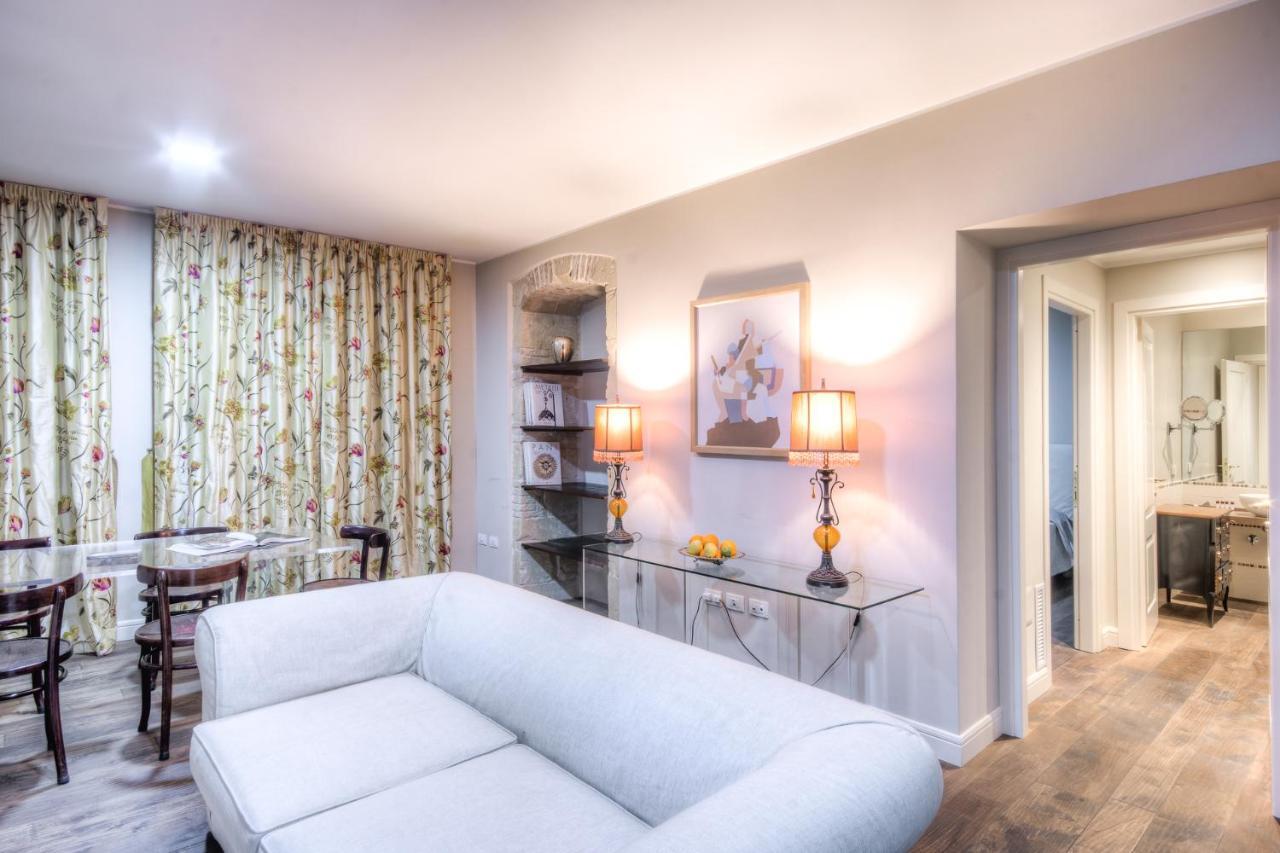 Right House Di Via Sulis - Best Neighborhood In The Town 卡利亚里 外观 照片